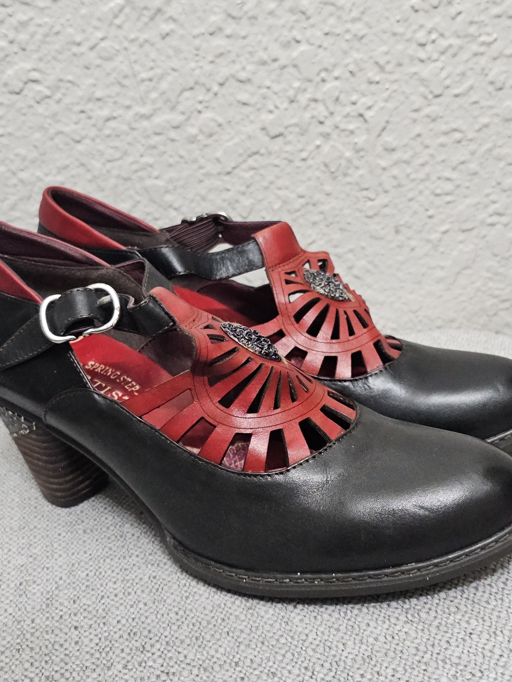 L'Artiste by Spring Step April Mary Jane Shoes EU 40 US 9 Black Red Hand Painted